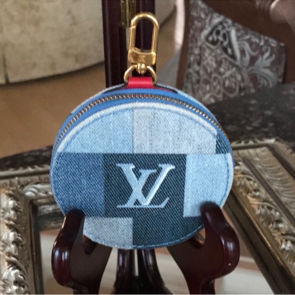 Exquisite Louis Vuitton Round Denim Patchwork Bag Charm Keychain Coin Pouch - Picture 7 of 17